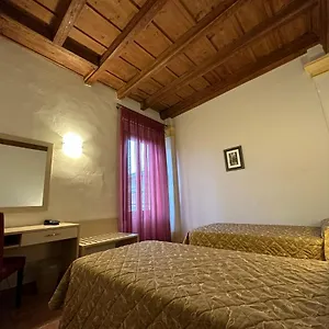 Domus San Bernardino , Verona Italia